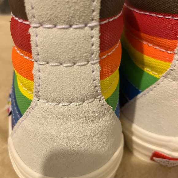 VANS (Mens or womens)  PRIDE RAINBOW TENNIS SHOES VANS SKATE - Picture 8 of 9